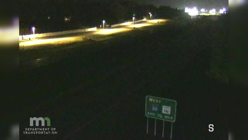 Traffic Cam Rochester: US 63: T.H.63 SB @ Tyrol Lane SE (MP 33.9)