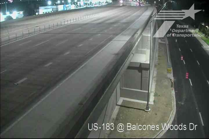 Traffic Cam Austin › North: US-183 @ Balcones Woods Dr