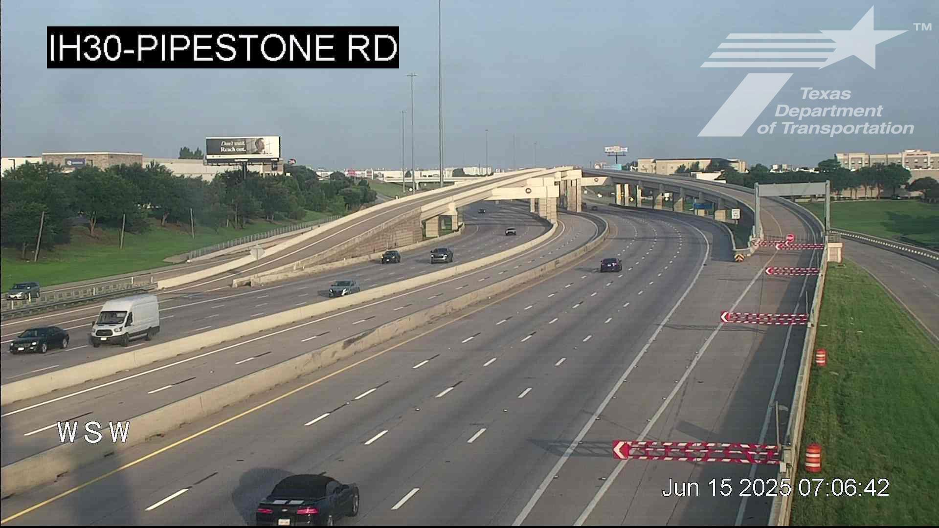 Traffic Cam Dallas › East: I-30 @ Pipestone Rd