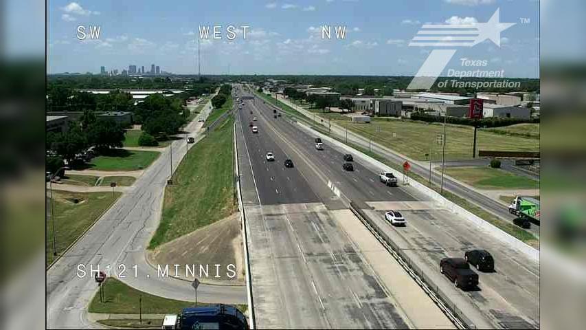 Traffic Cam Haltom City › North: SH 121 @ Minnis