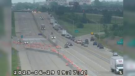Traffic Cam Crown Point: I-65: 1-065-250-3-1 101ST AVE