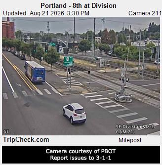 Traffic Cam Portland: 8th at Division