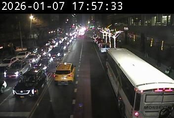 Traffic Cam Manhattan Community Board 6: 9 Avenue @ 34 Street