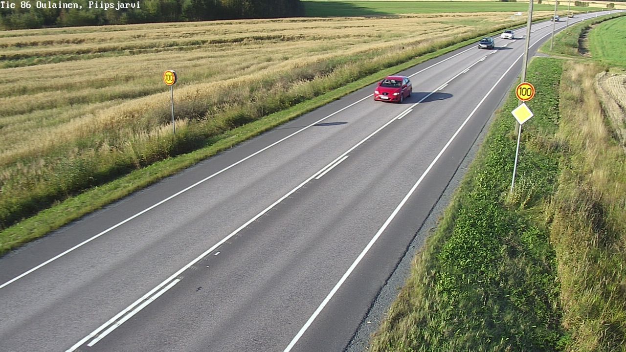Traffic Cam Oulainen: Tie - Piipsjärvi - Ouluun