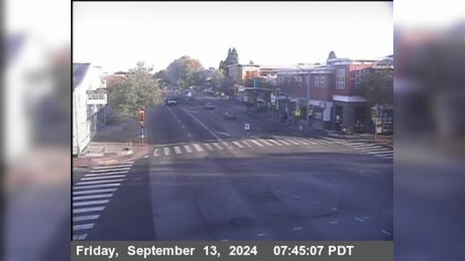 Traffic Cam Berkeley › North: T250N -- SR-123 : 40th Street - Looking North