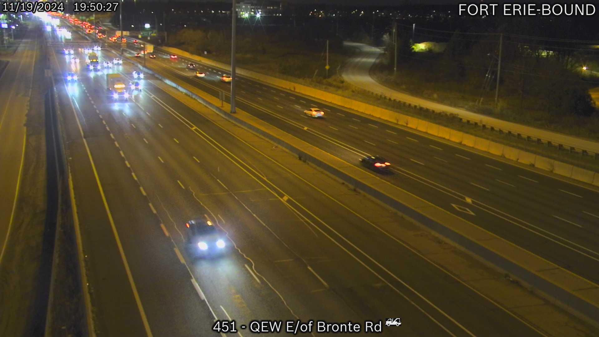 Traffic Cam Burlington: QEW between Bronte Road and Third Line