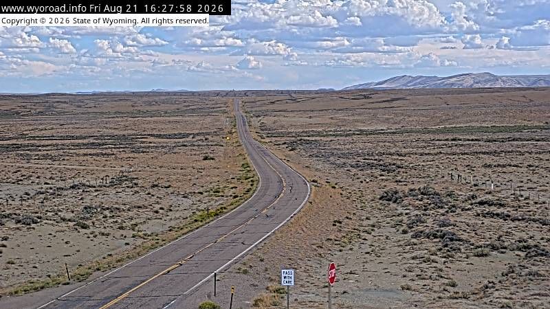 Traffic Cam Salt Wells › South: Cedar Rim - SOUTH