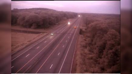 Traffic Cam Old Saybrook: CAM 187 - I-95 NB Exit 67 - Rt. 154 (Middlesex Tpke)