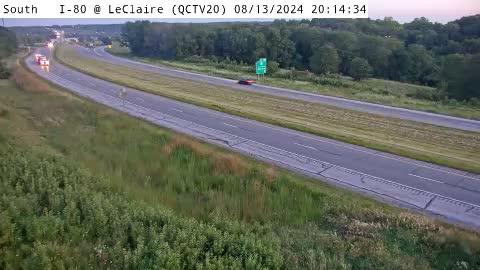 Traffic Cam Le Claire: QC - I-80 @ LeClaire (20)