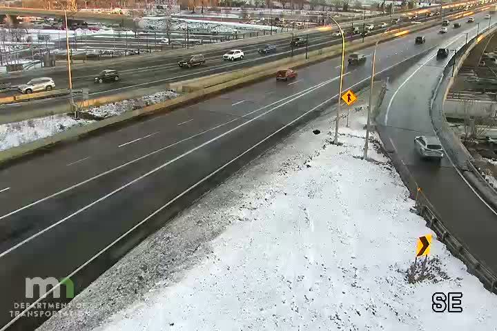 Traffic Cam St. Paul: I-94 EB @ T.H.52 SB