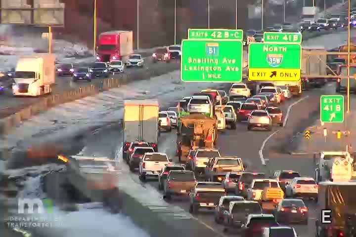 Traffic Cam New Brighton: I-694 WB @ 5th Ave
