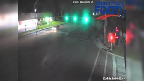 Traffic Cam Venice Groves: SA US41 @ Alligator Dr/Galleria Plaza 1026/864