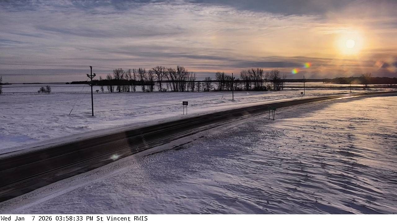 Traffic Cam Saint Vincent Junction: MN 171: T.H.171 (St. Vincent - MP 2): T.H.171 (St. Vincent - MP 2) View