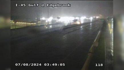 Traffic Cam Houston › South: I-45 Gulf @ Edgebrook