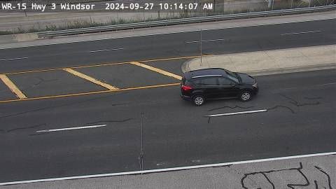 Traffic Cam LaSalle: Highway 3 at Pulford Street