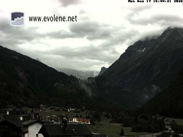 Evolène › Südosten: Grande Dent de Veisivi - Dent Blanche