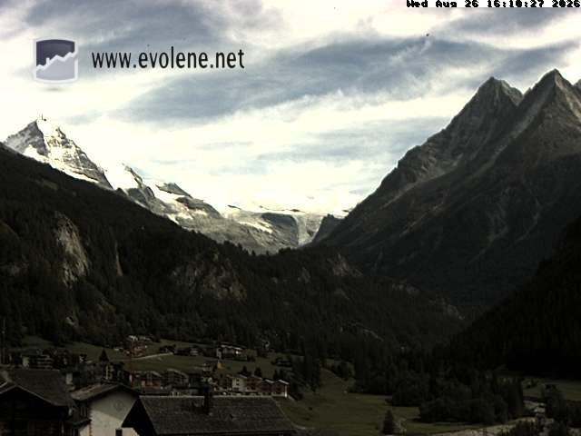 Evolène › Südosten: Grande Dent de Veisivi - Dent Blanche