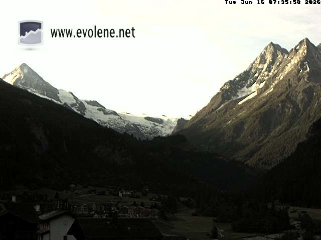 Evolène › Südosten: Grande Dent de Veisivi - Dent Blanche