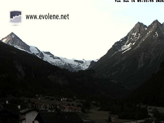 Evolène › Südosten: Grande Dent de Veisivi - Dent Blanche
