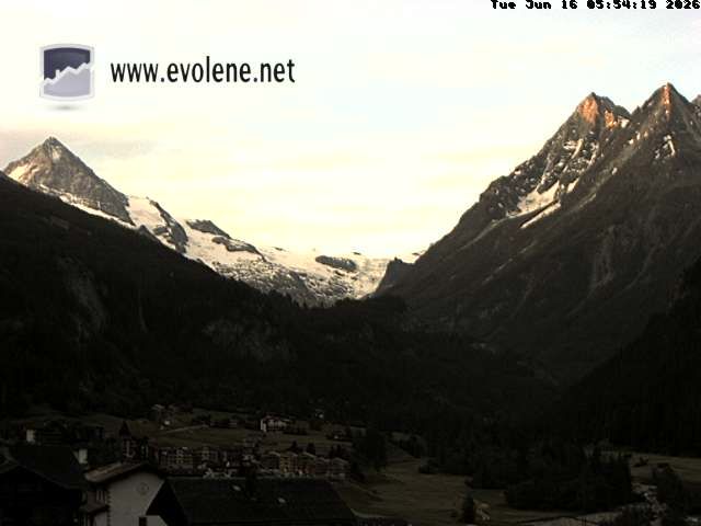 Evolène › Südosten: Grande Dent de Veisivi - Dent Blanche