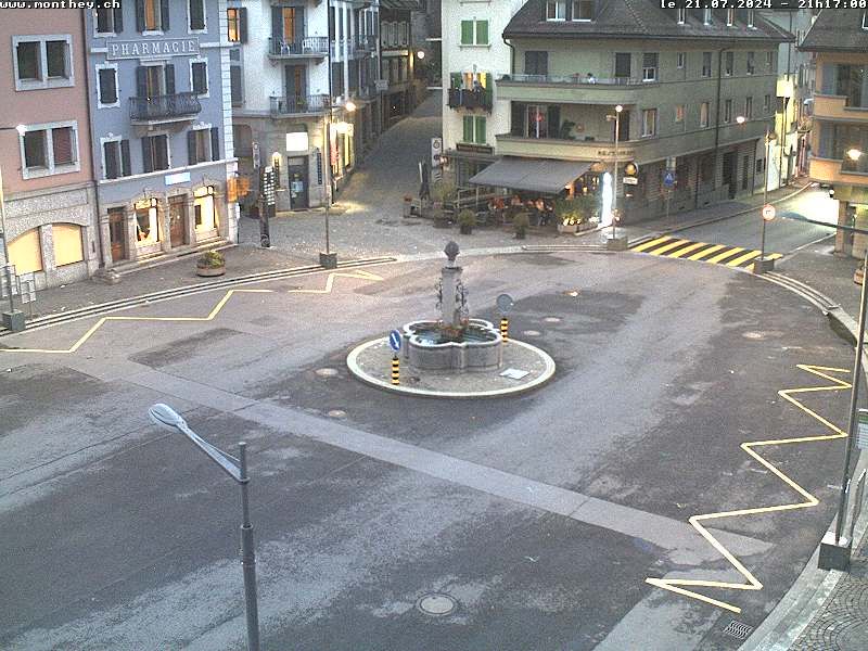 Monthey: Central Square