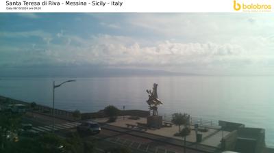 immagine della webcam nei dintorni di Tagliaborsa: webcam Santa Teresa di Riva