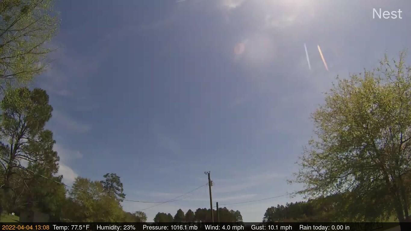Traffic Cam Baxley › East: Sky, weather
