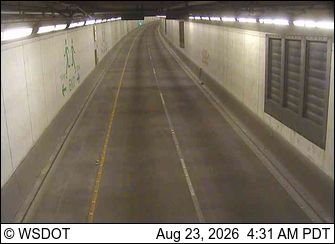 Traffic Cam Seattle › North: SR 99 at MP 32.2: NB Tunnel, North end