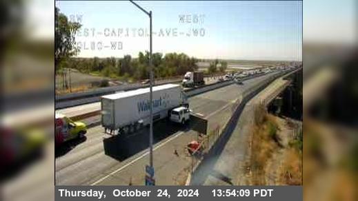 Traffic Cam West Sacramento › West: Hwy 80 at West Capitol