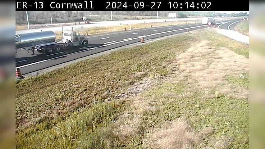 Traffic Cam Cornwall: Highway 401 near Highway 138