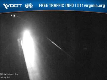 Traffic Cam York Terrace: I-64 - MM 241.77 - EB - 1.0 Mi past Colonial Pkwy overpass