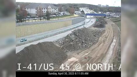 Traffic Cam Menomonee River Valley: I-41/US 45 at North Ave