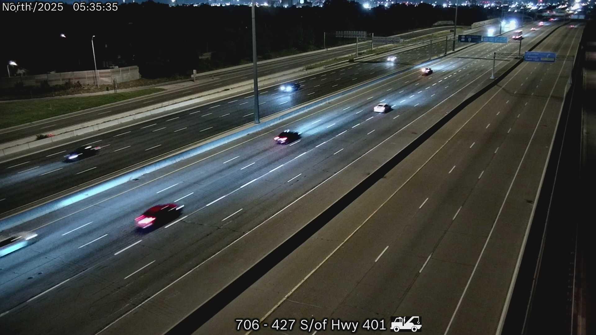 Traffic Cam West Deane Park: Highway 427 south of Highway 401