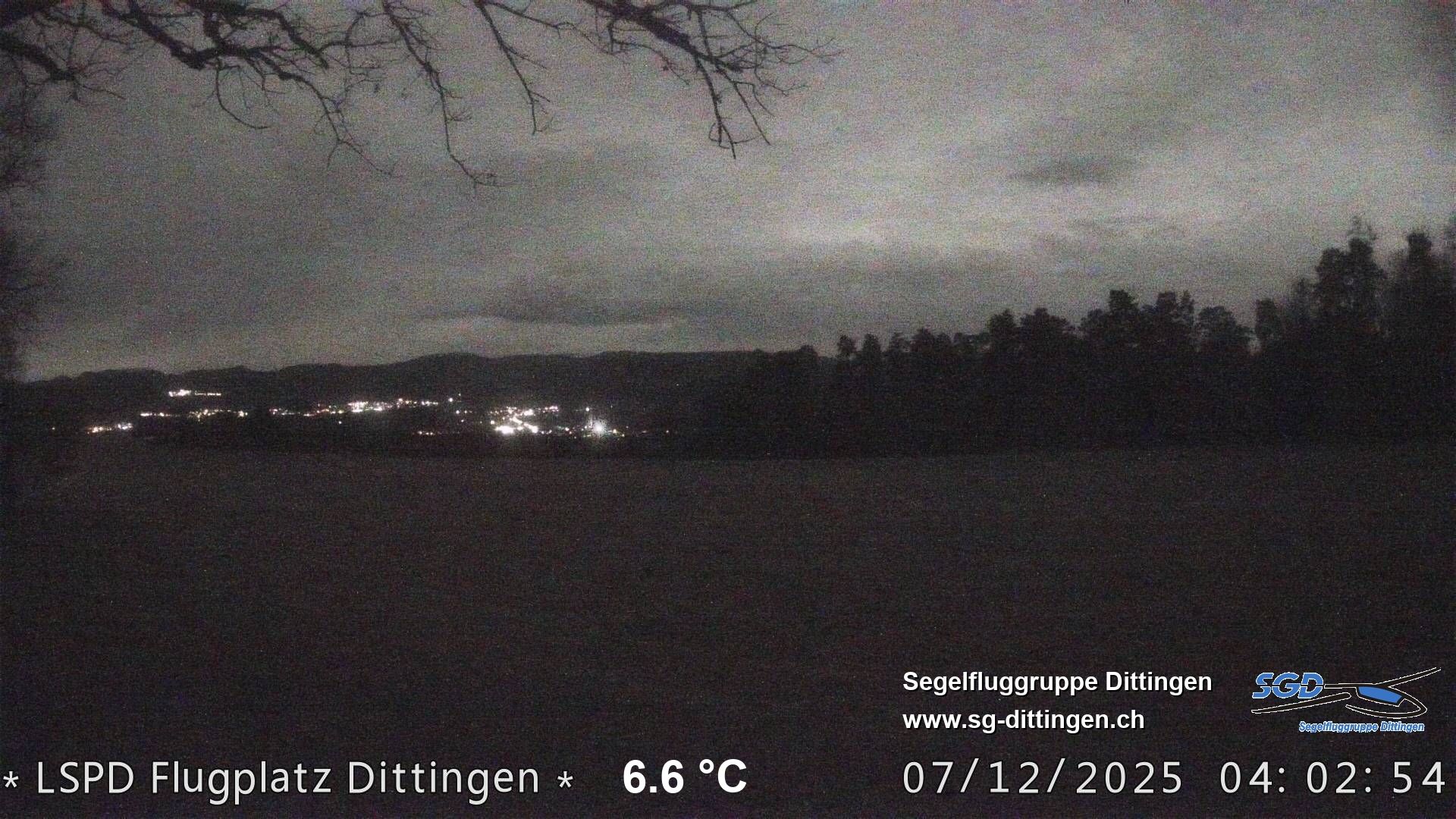 Vollbild Dittingen › SüdOst Wetter Swiss Webcams