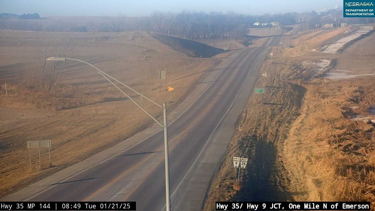 Traffic Cam Emerson › West: NE - West