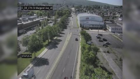 Traffic Cam Altoona: 17TH ST @ MARGARET AVE