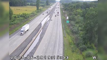 Traffic Cam Town of Pines › East: I-94: 1-094-030-6-1 CR500 EAST