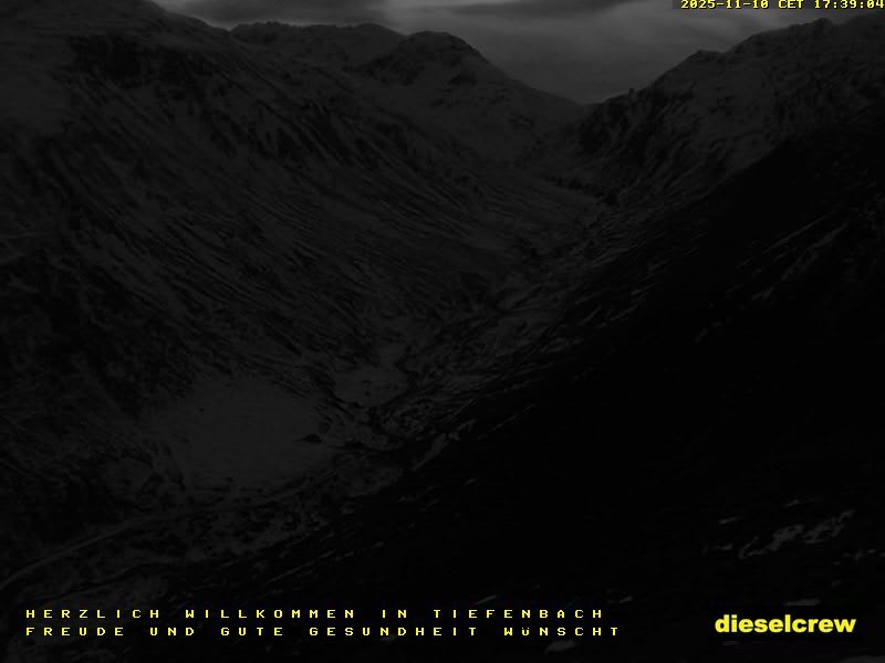 Realp: Blick vom Weiler Tiefenbach zum Furkapass