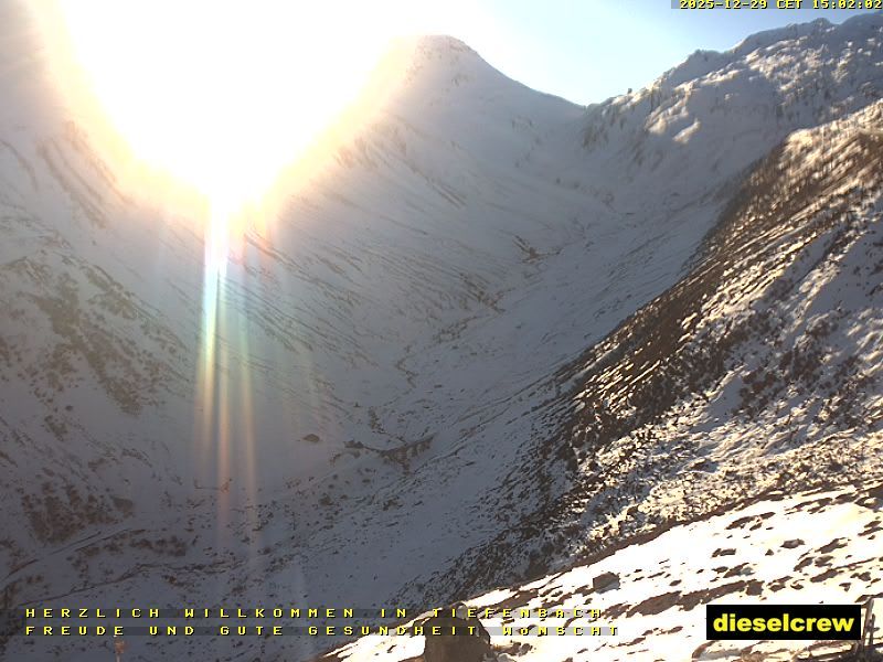 Realp: Blick vom Weiler Tiefenbach zum Furkapass