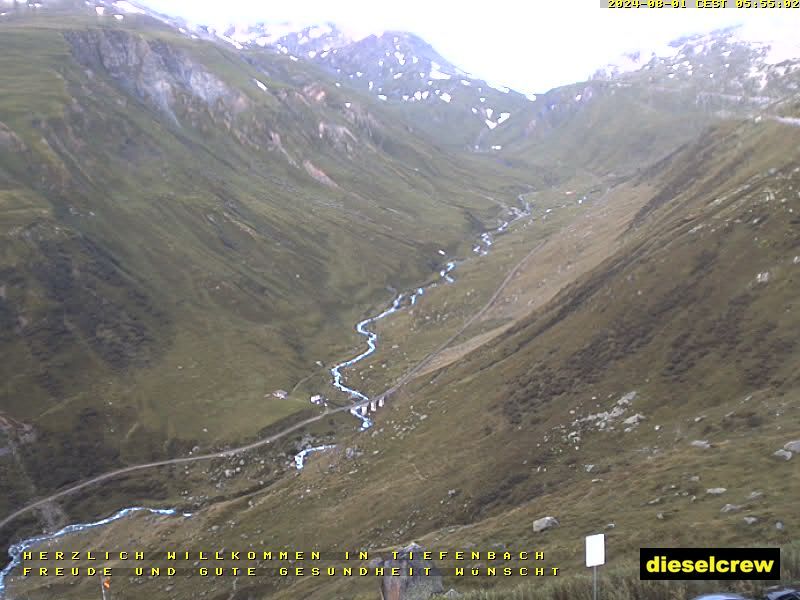 Realp: Blick vom Weiler Tiefenbach zum Furkapass