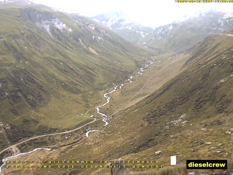 Realp: Blick vom Weiler Tiefenbach zum Furkapass