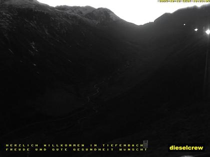 Realp: Blick vom Weiler Tiefenbach zum Furkapass