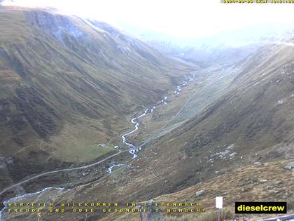 Realp: Blick vom Weiler Tiefenbach zum Furkapass