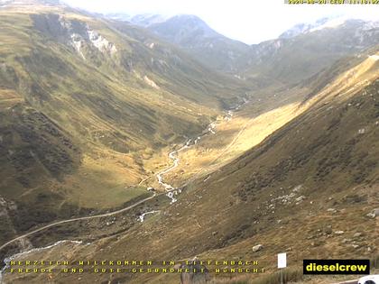 Realp: Blick vom Weiler Tiefenbach zum Furkapass