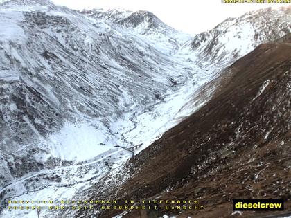 Realp: Blick vom Weiler Tiefenbach zum Furkapass