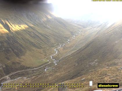 Realp: Blick vom Weiler Tiefenbach zum Furkapass