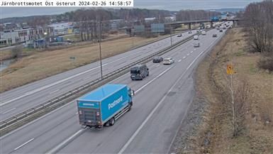 Traffic Cam Ostra Frolunda: Järnbrottsmotet Öst österut