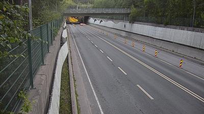 Hiidenkallion Tunnel: Espoo Traffic & Landscape