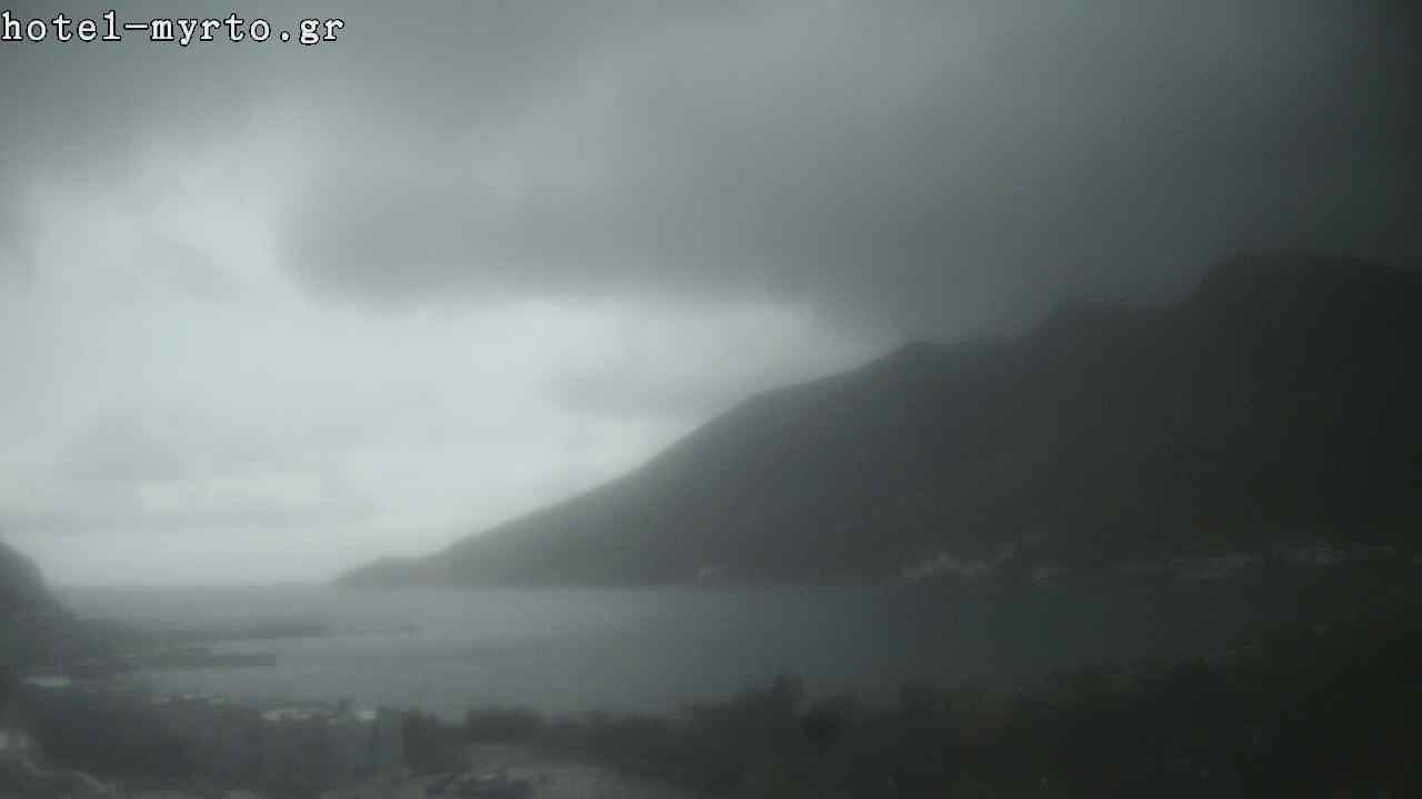 Traffic Cam Kamares › West: Kamares beach