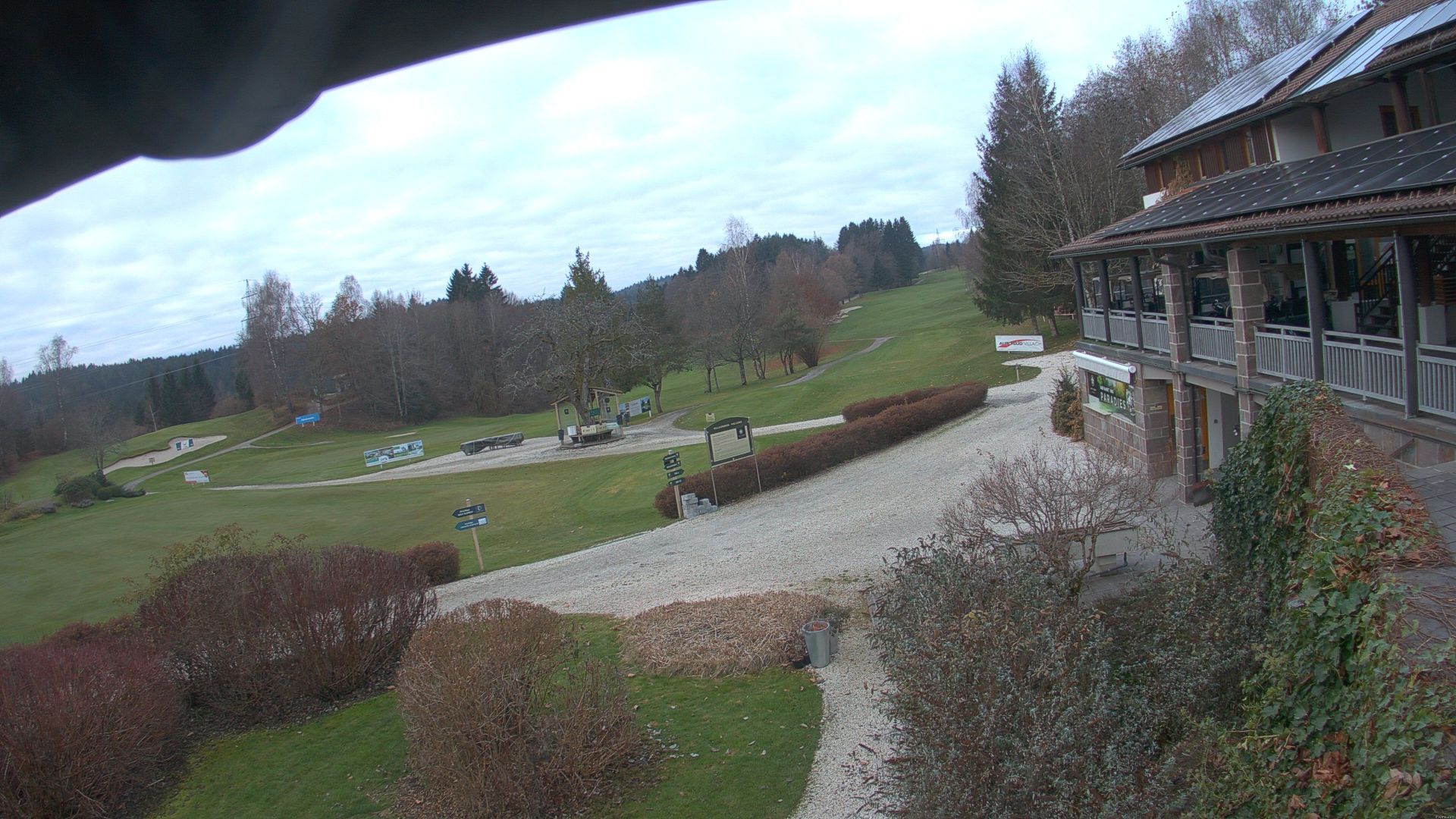 Traffic Cam Velden am Worther See: Golfanlage Velden Köstenberg